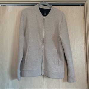 H&M - Beige Jacket 

Size: M